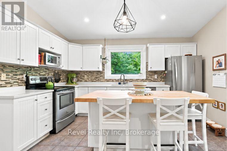393 RANKIN LAKE ROAD, Seguin — photo 4