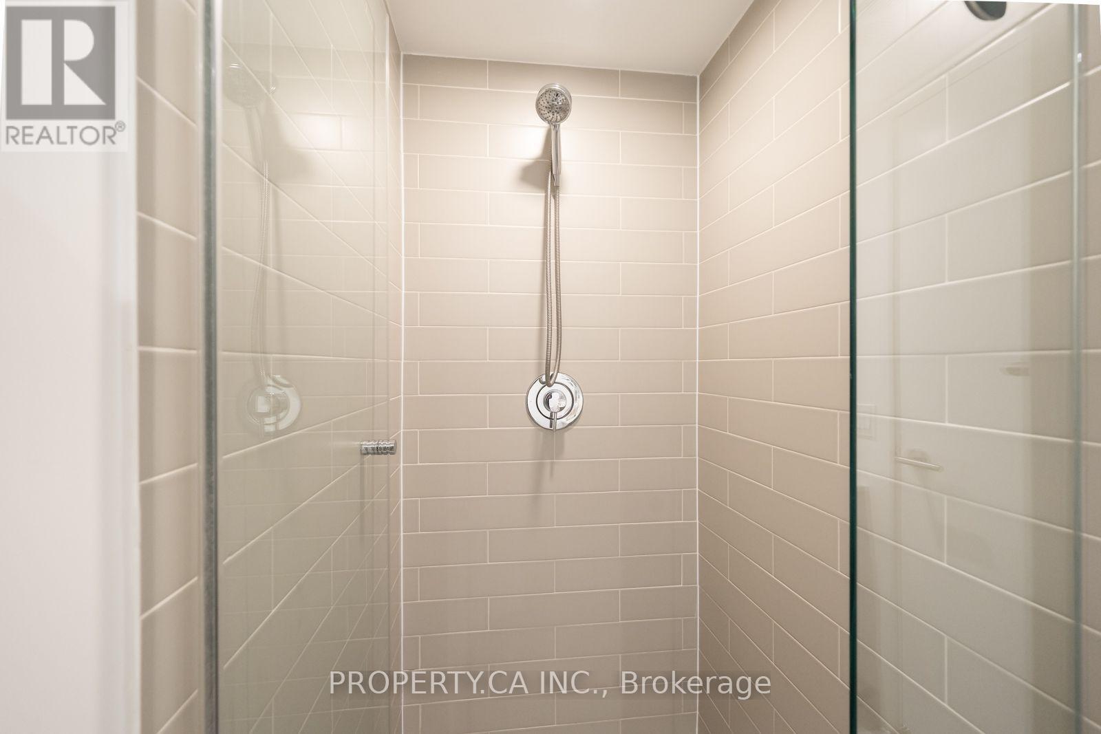 120 Varna Drive — photo 14