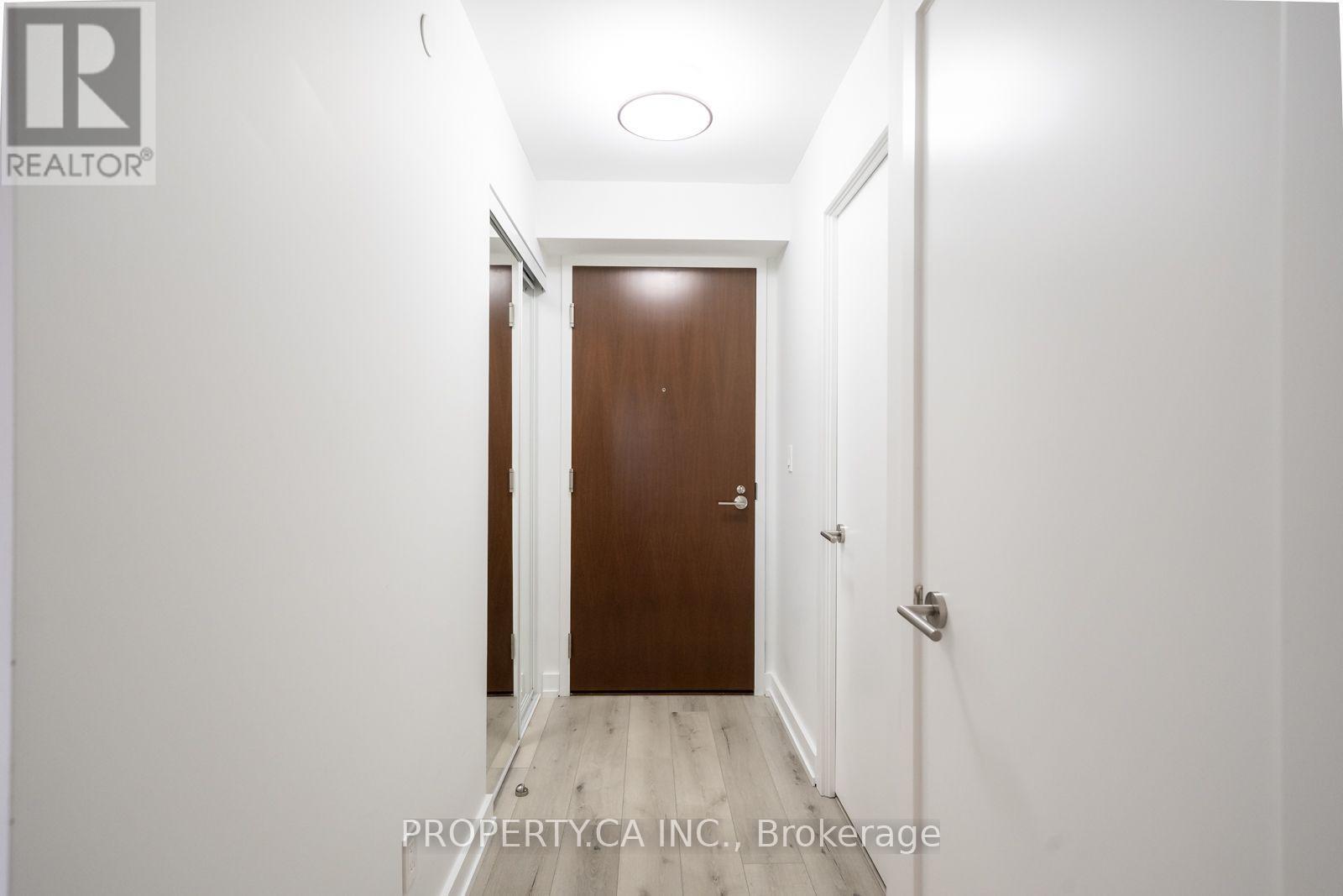 120 Varna Drive — photo 16