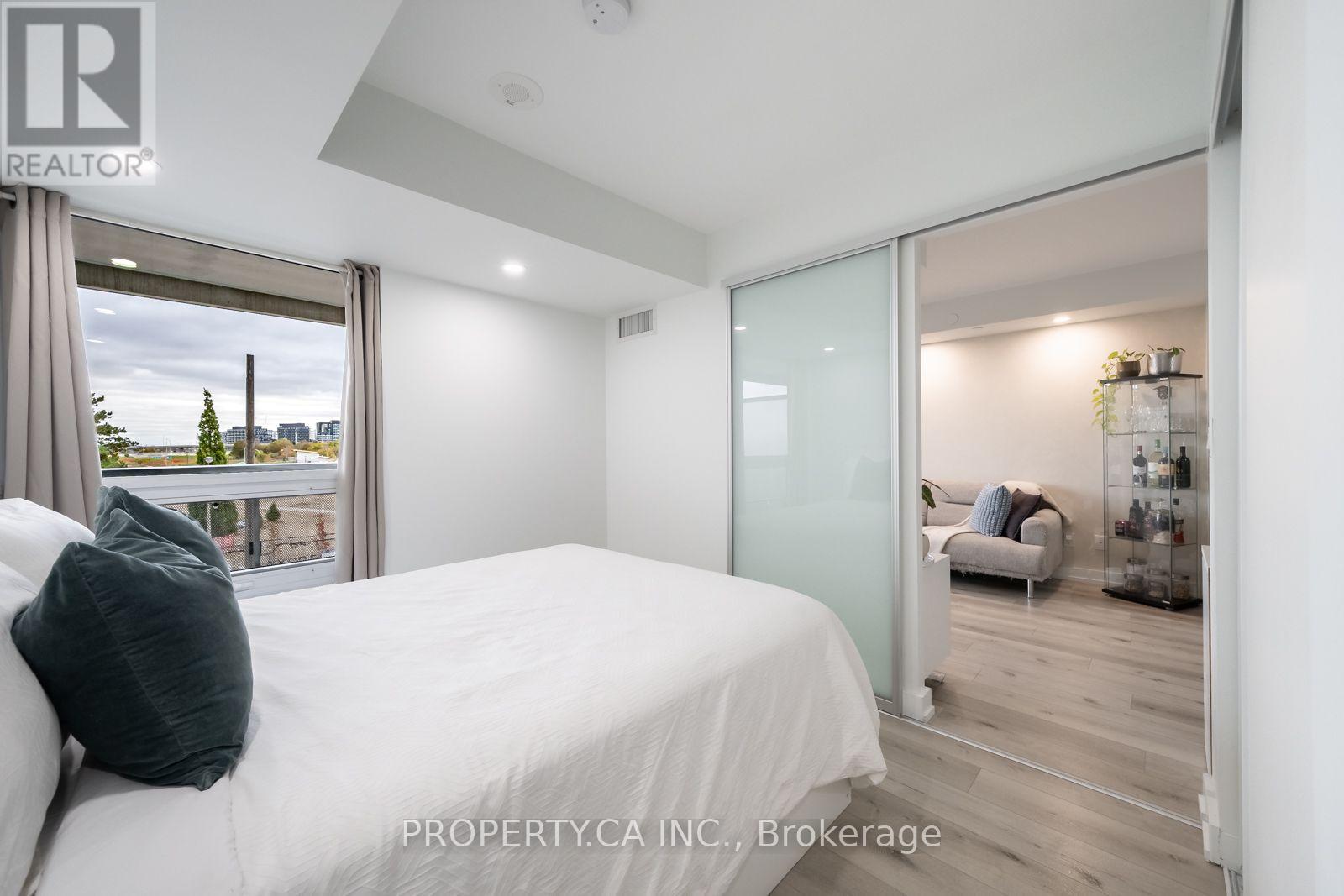 120 Varna Drive — photo 21