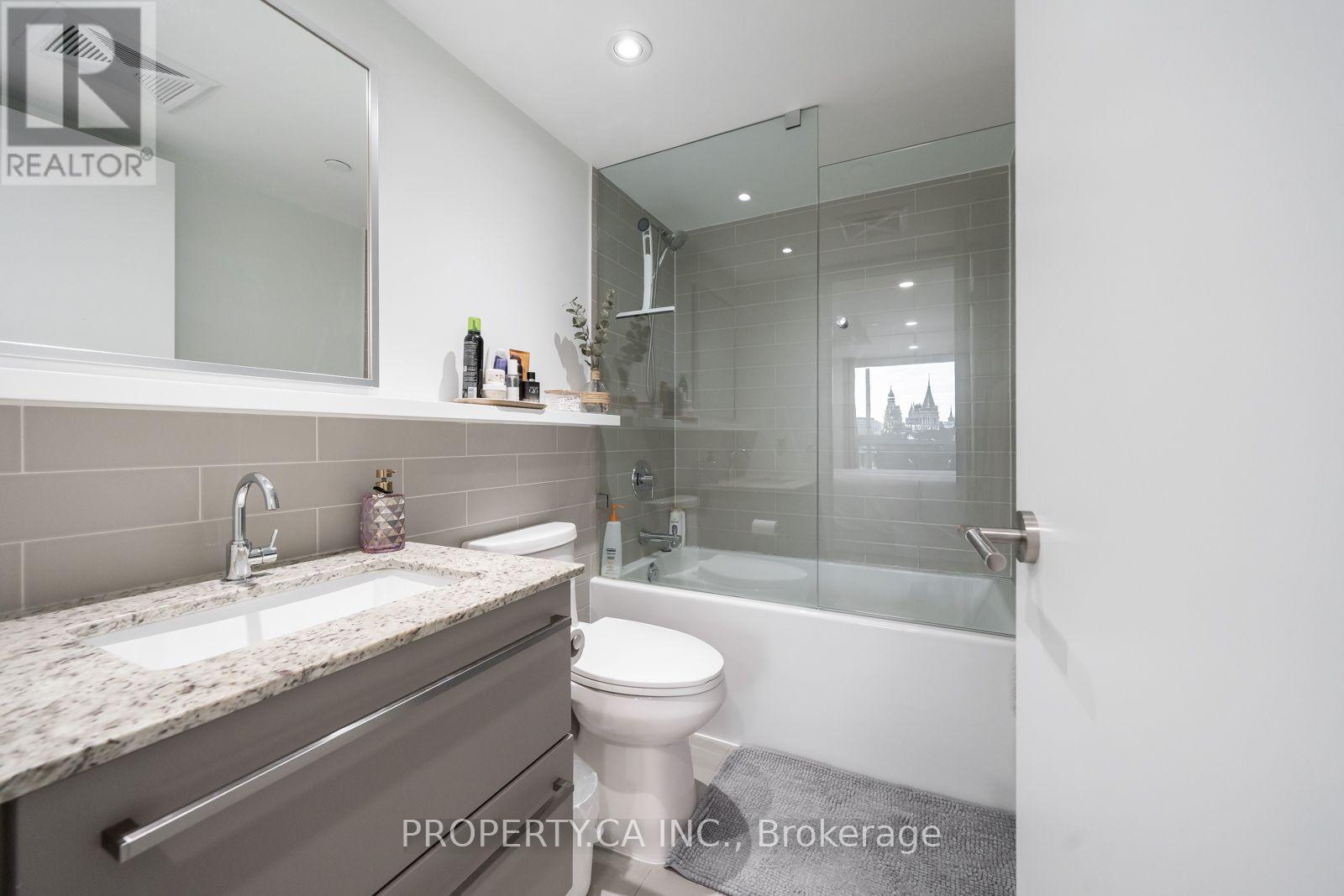 120 Varna Drive — photo 25