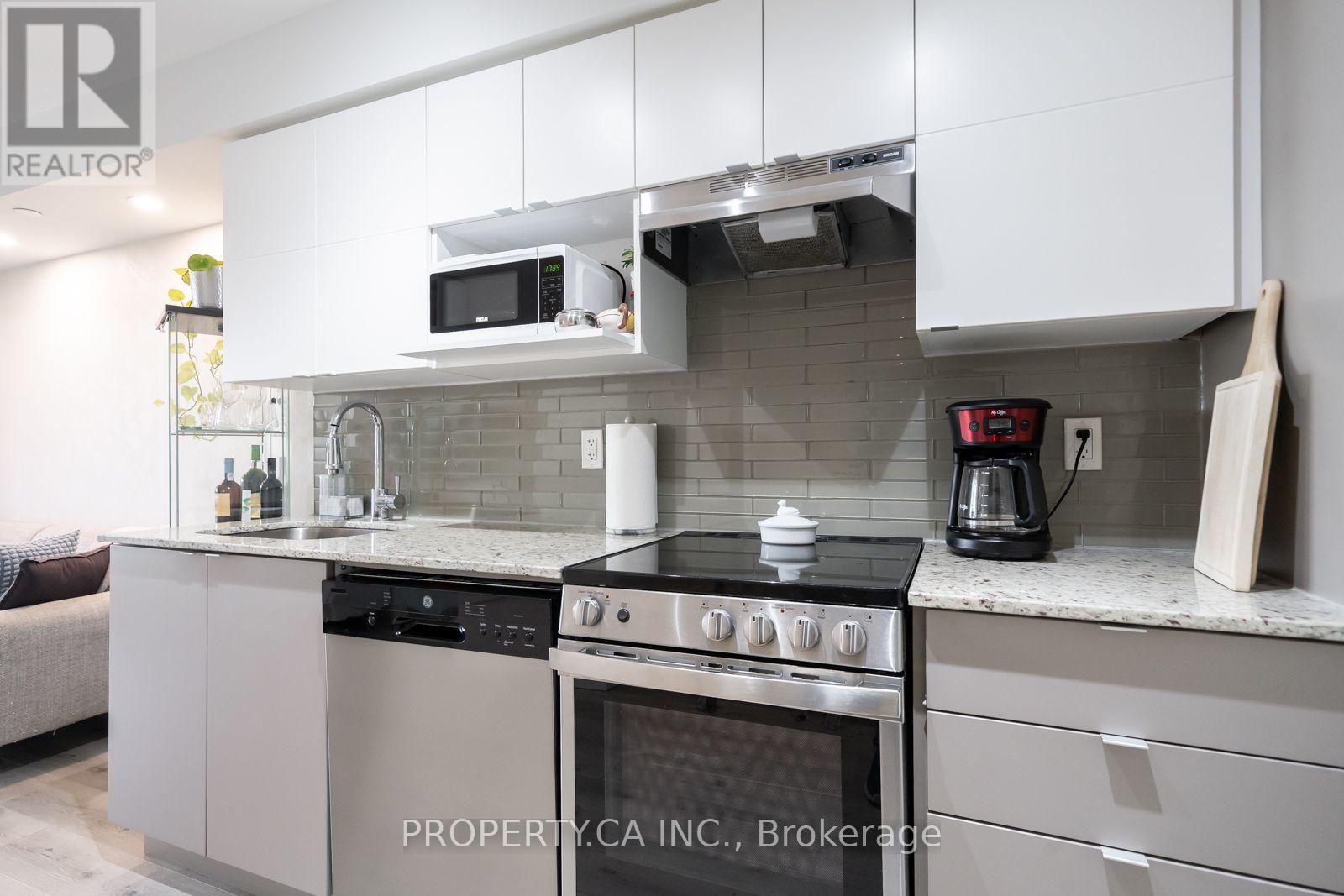 120 Varna Drive — photo 28