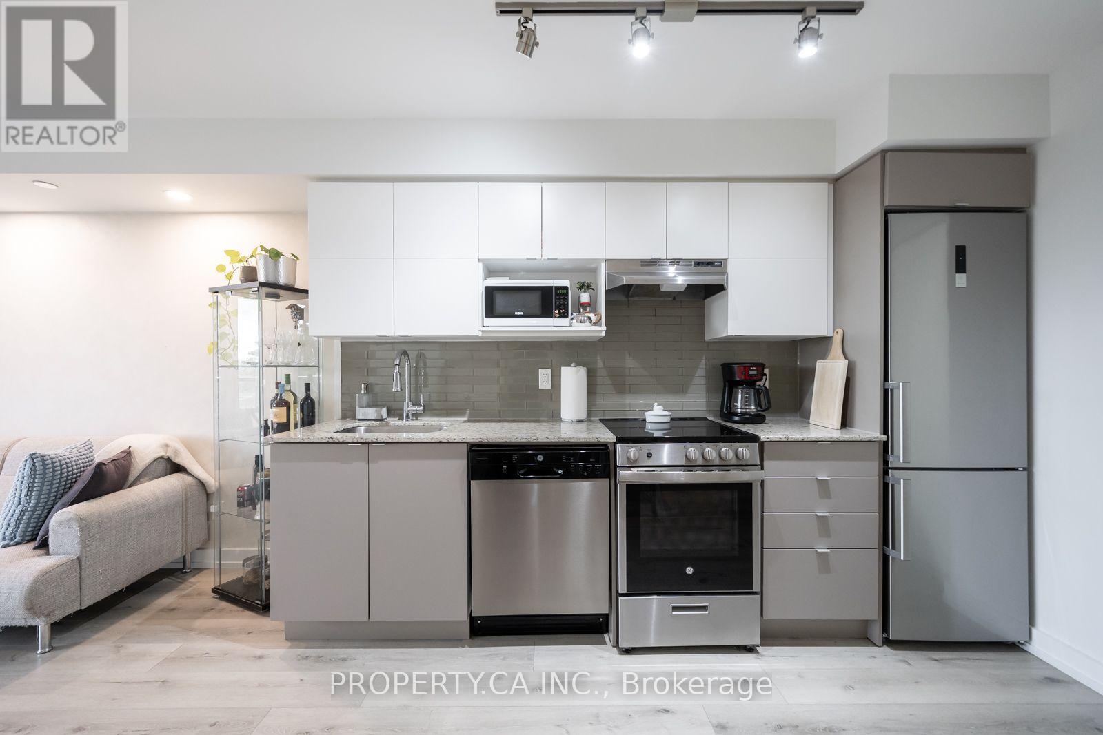 120 Varna Drive — photo 29