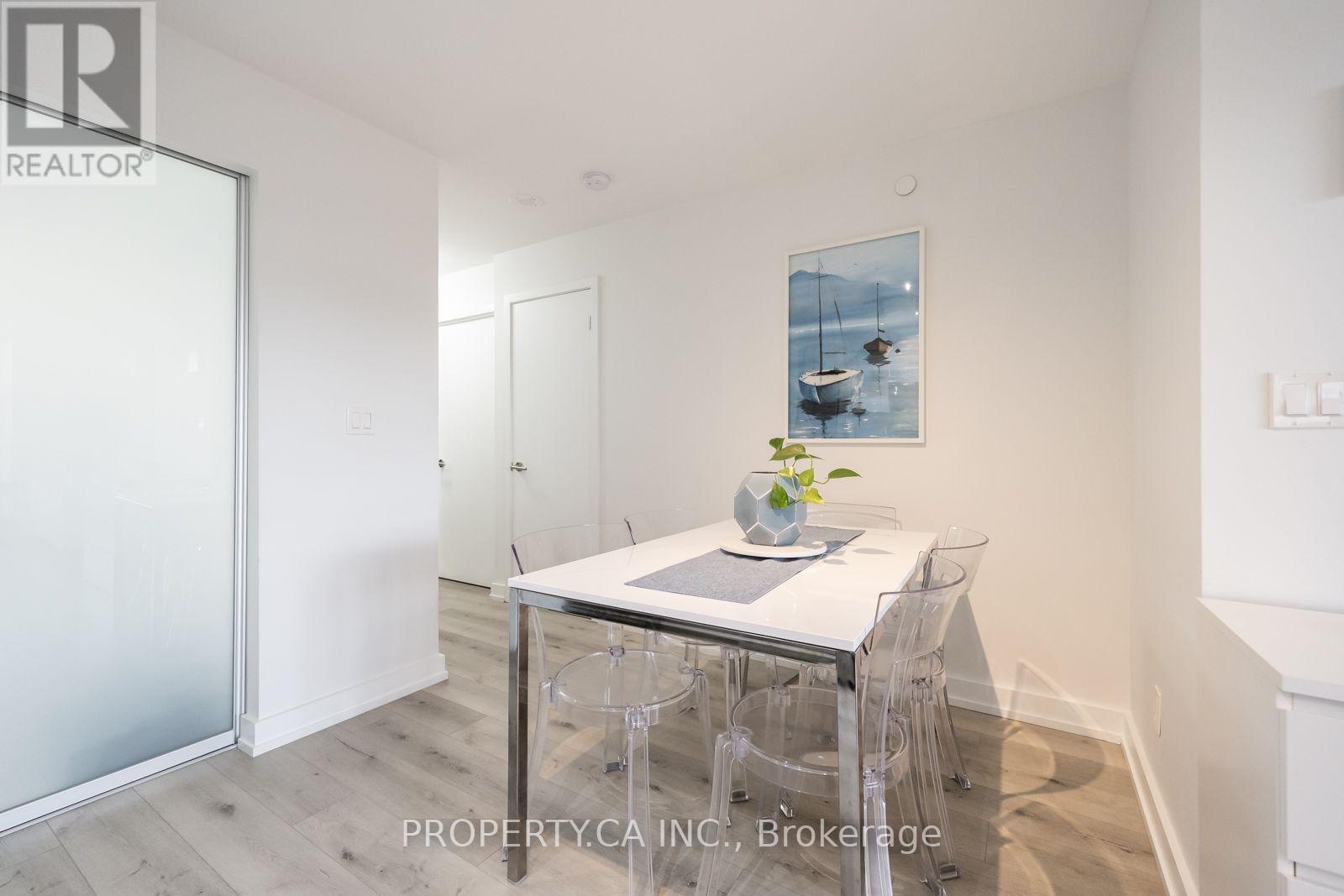 120 Varna Drive — photo 30