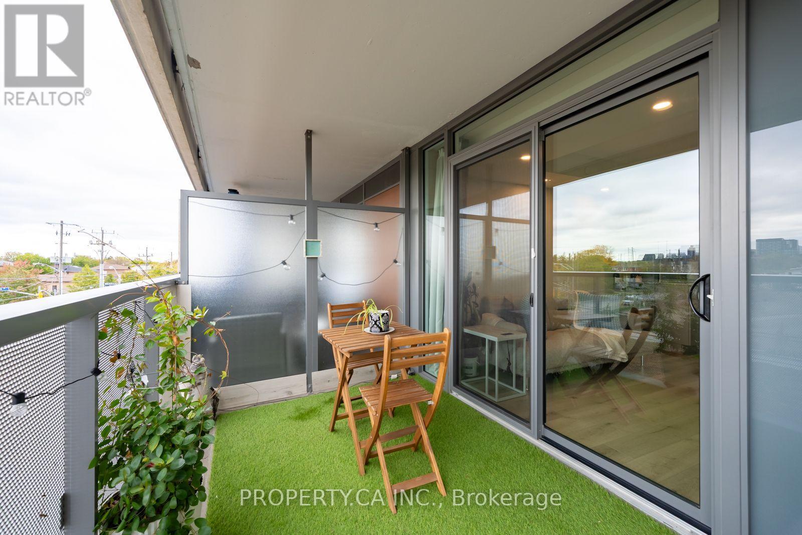120 Varna Drive — photo 37