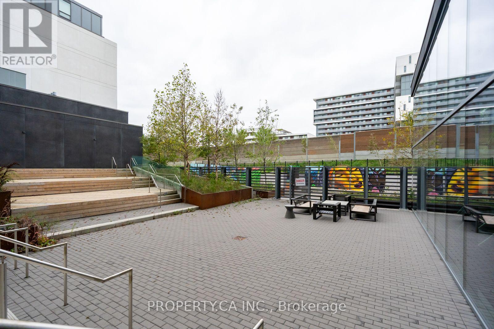 412 - 120 VARNA DRIVE, Toronto (Englemount-Lawrence) — photo 5