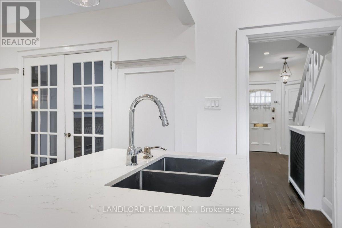 159 LAWRENCE AVENUE W - 14