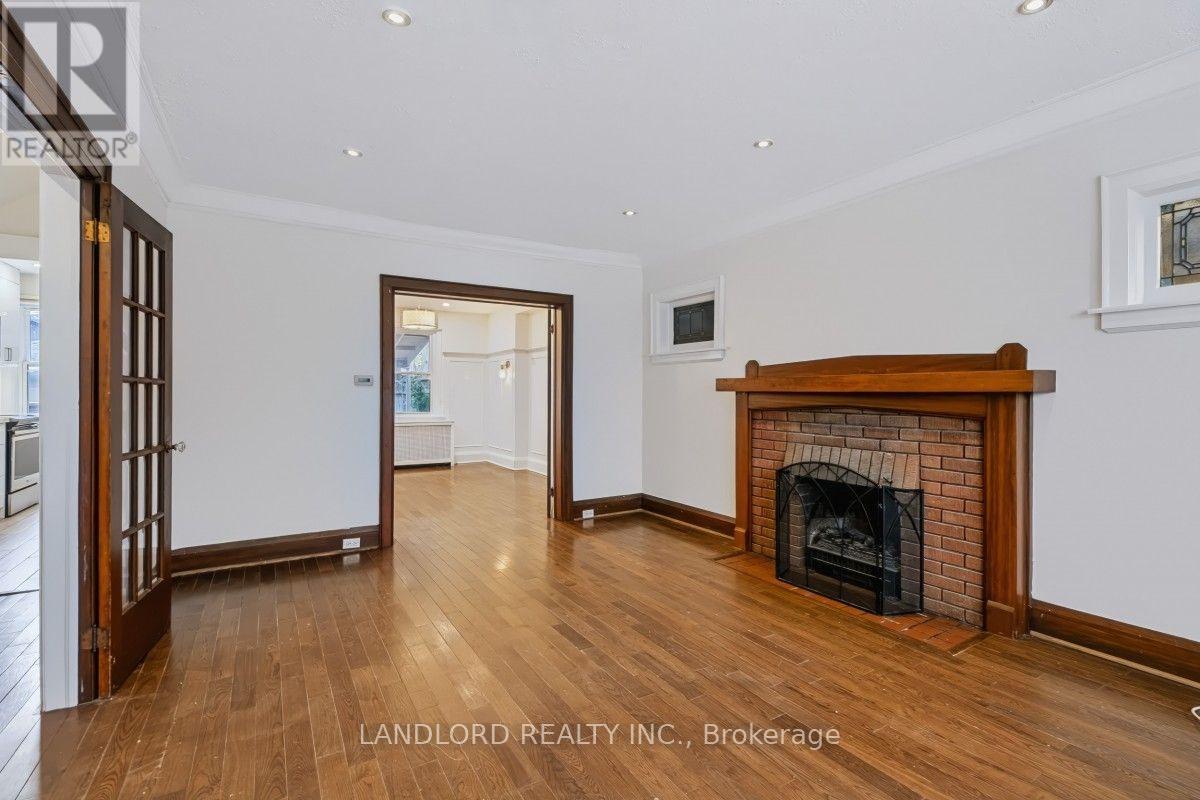 159 LAWRENCE AVENUE W - 5