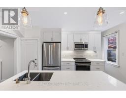 159 Lawrence Avenue W, Toronto, ON M5M1A9 Photo 11