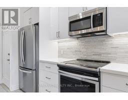 159 Lawrence Avenue W, Toronto, ON M5M1A9 Photo 13