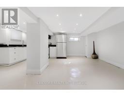 159 Lawrence Avenue W, Toronto, ON M5M1A9 Photo 34