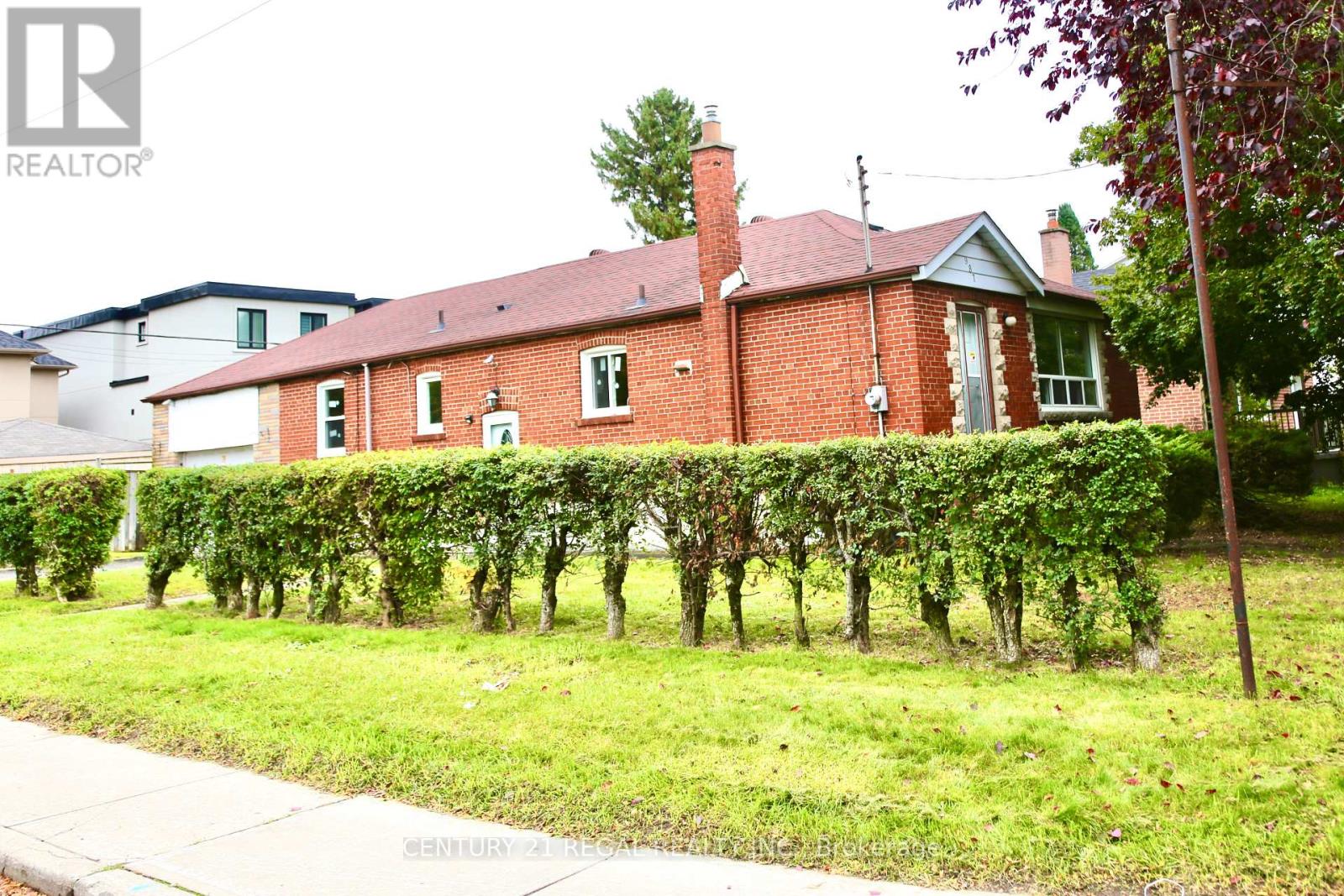 987 Victoria Park Avenue, Toronto, ON photo 15