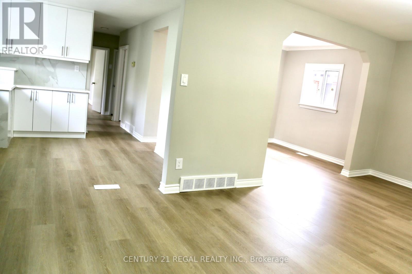 987 Victoria Park Avenue, Toronto, ON photo 5