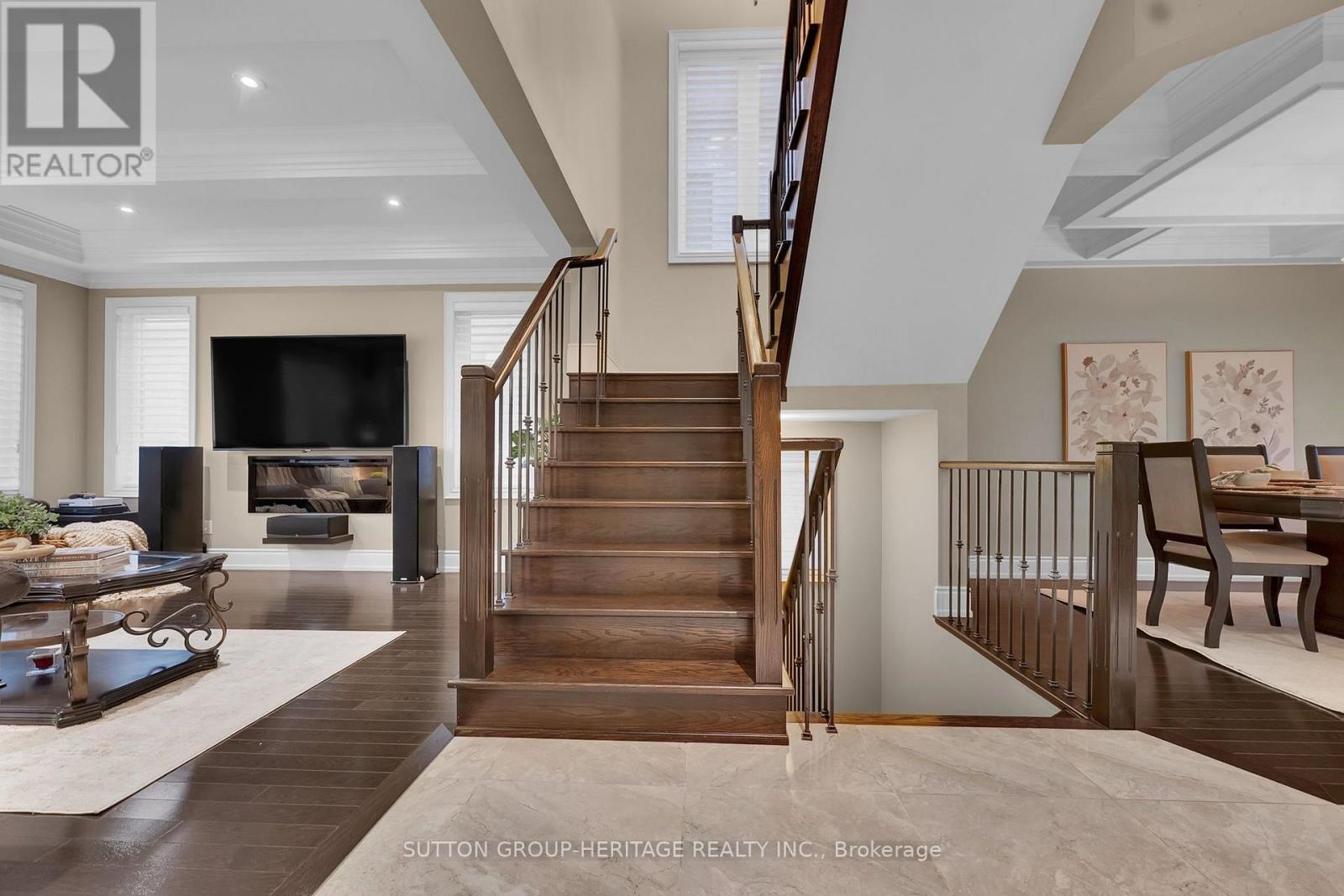 25 Charterhouse Drive, Whitby, ON photo 19