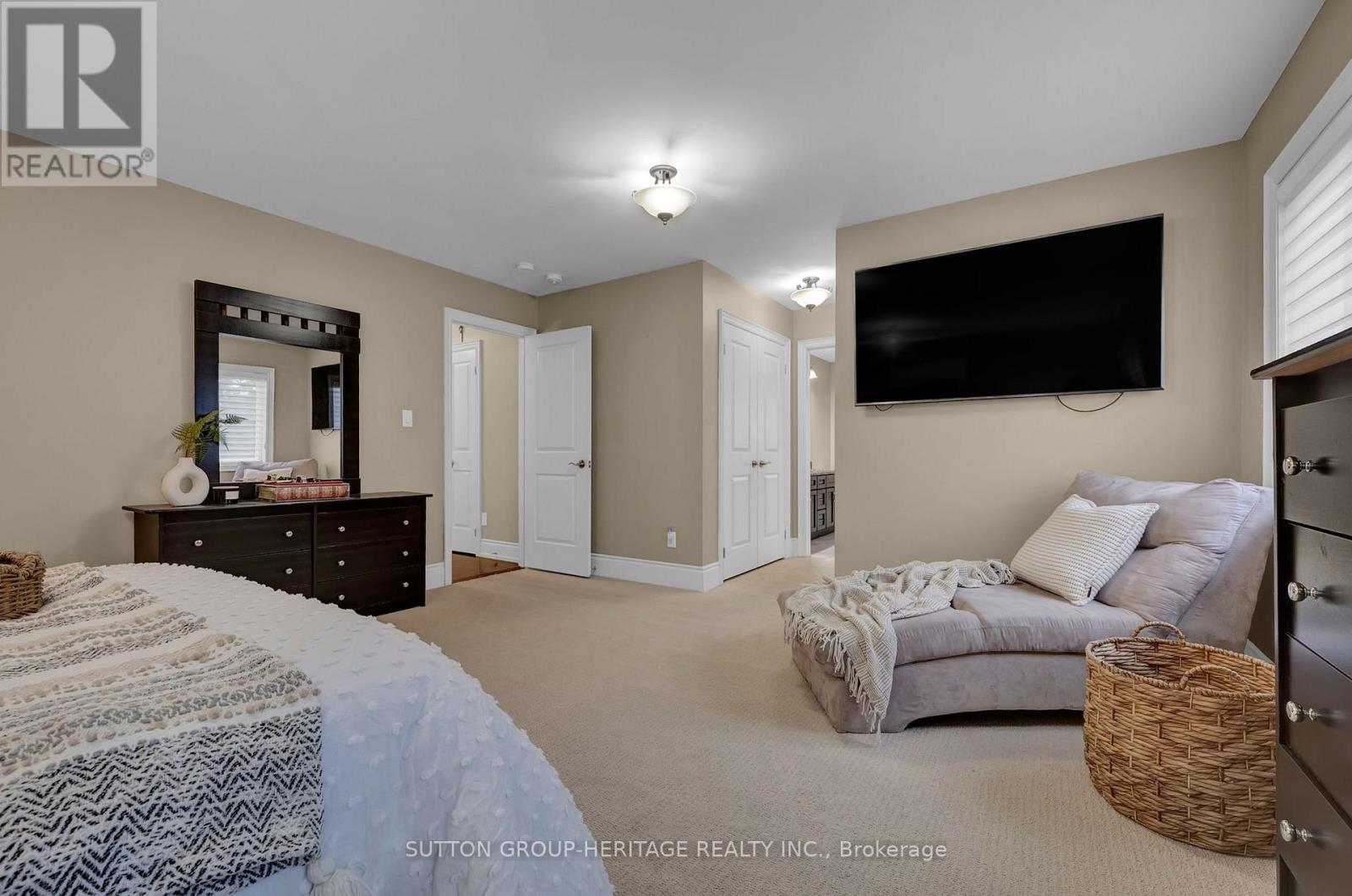 25 Charterhouse Drive, Whitby, ON photo 22