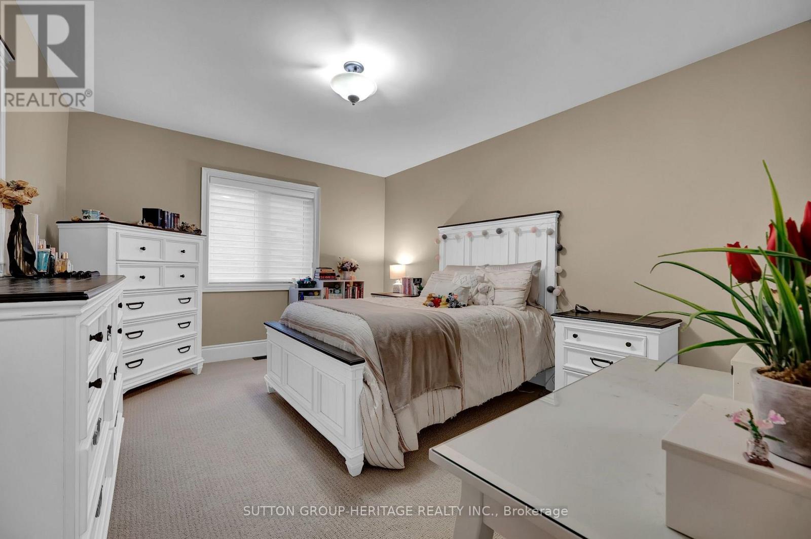 25 Charterhouse Drive, Whitby, ON photo 27