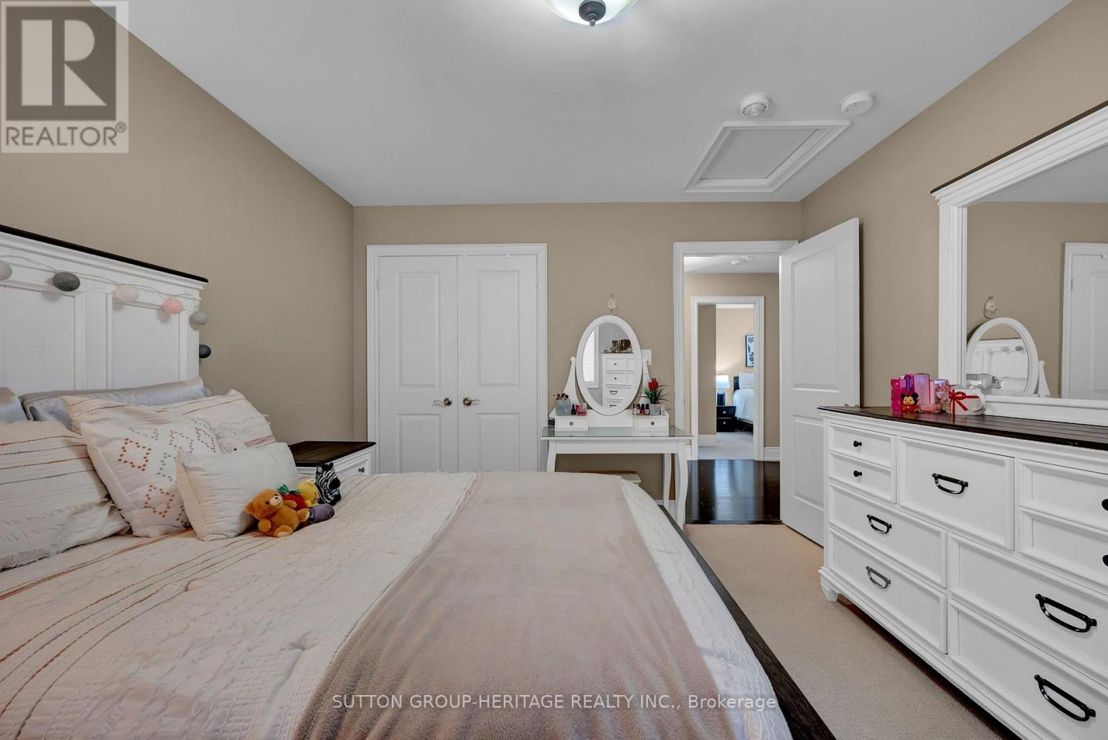 25 Charterhouse Drive, Whitby, ON photo 28