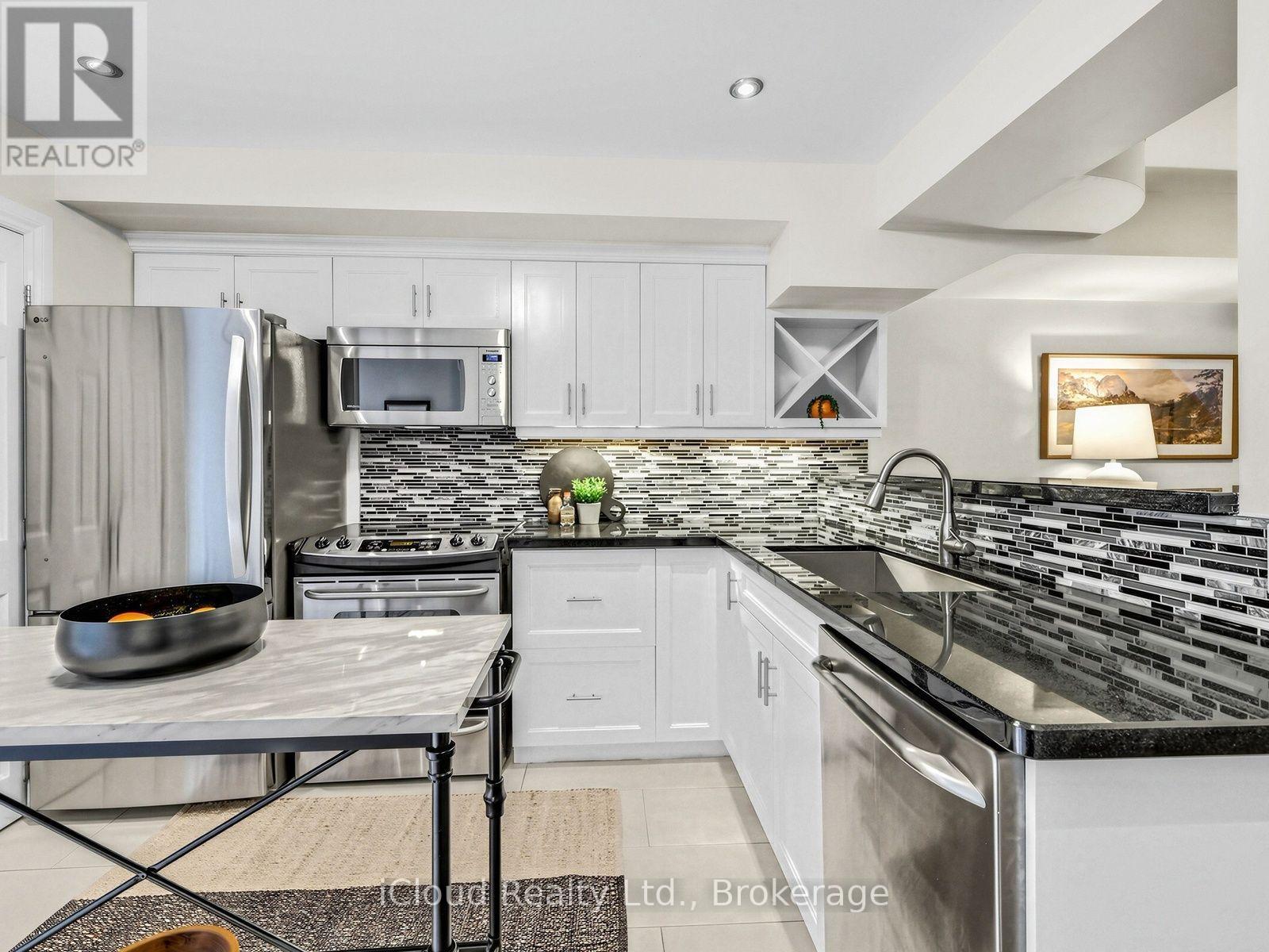 54 Arundel Avenue, Toronto, ON photo 20