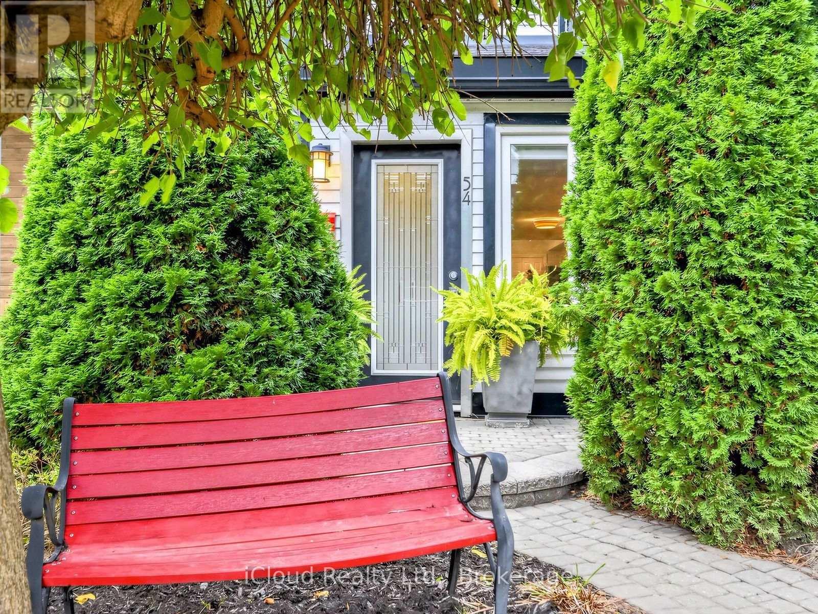 54 Arundel Avenue, Toronto, ON photo 5