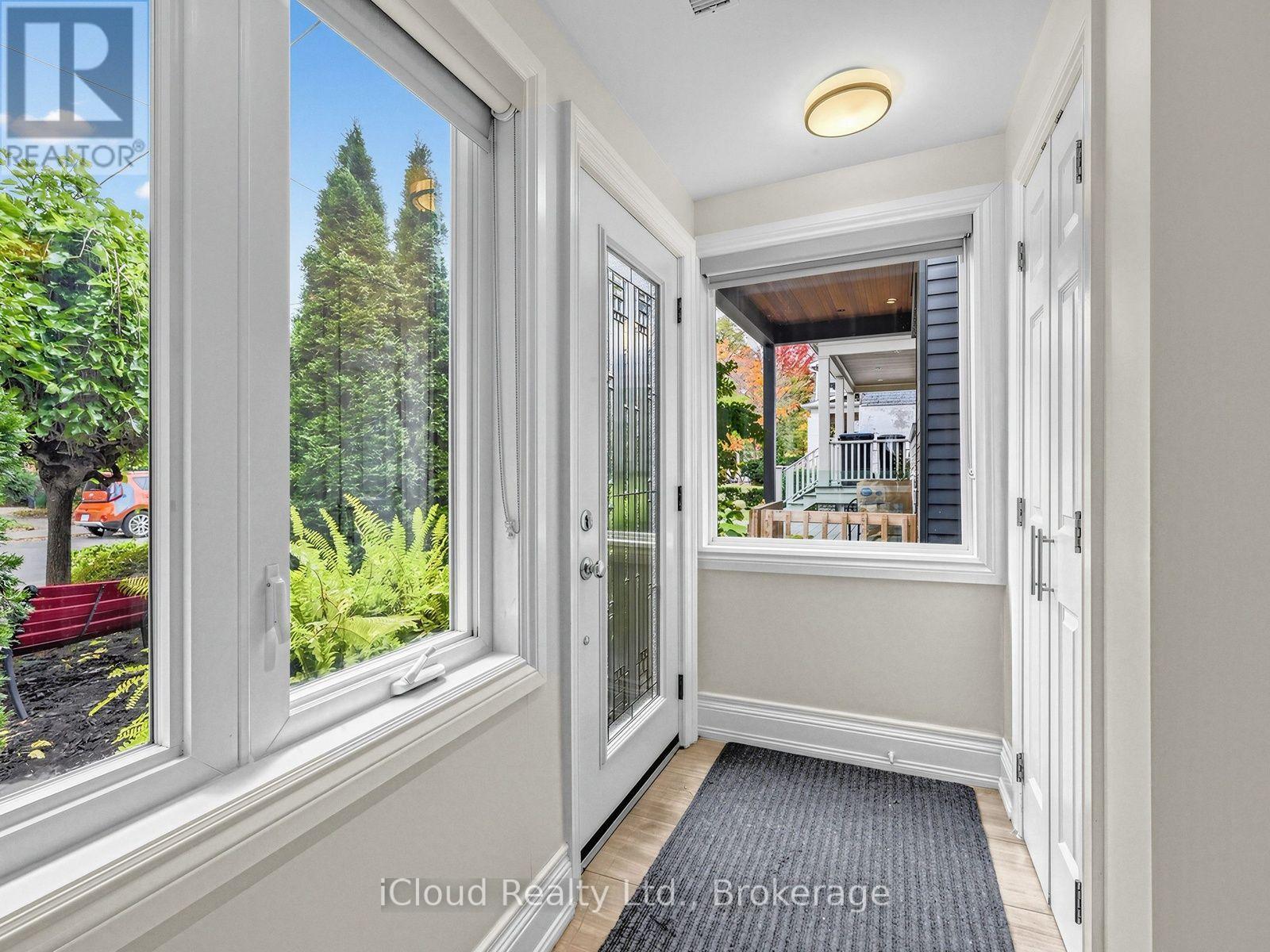 54 Arundel Avenue, Toronto, ON photo 6