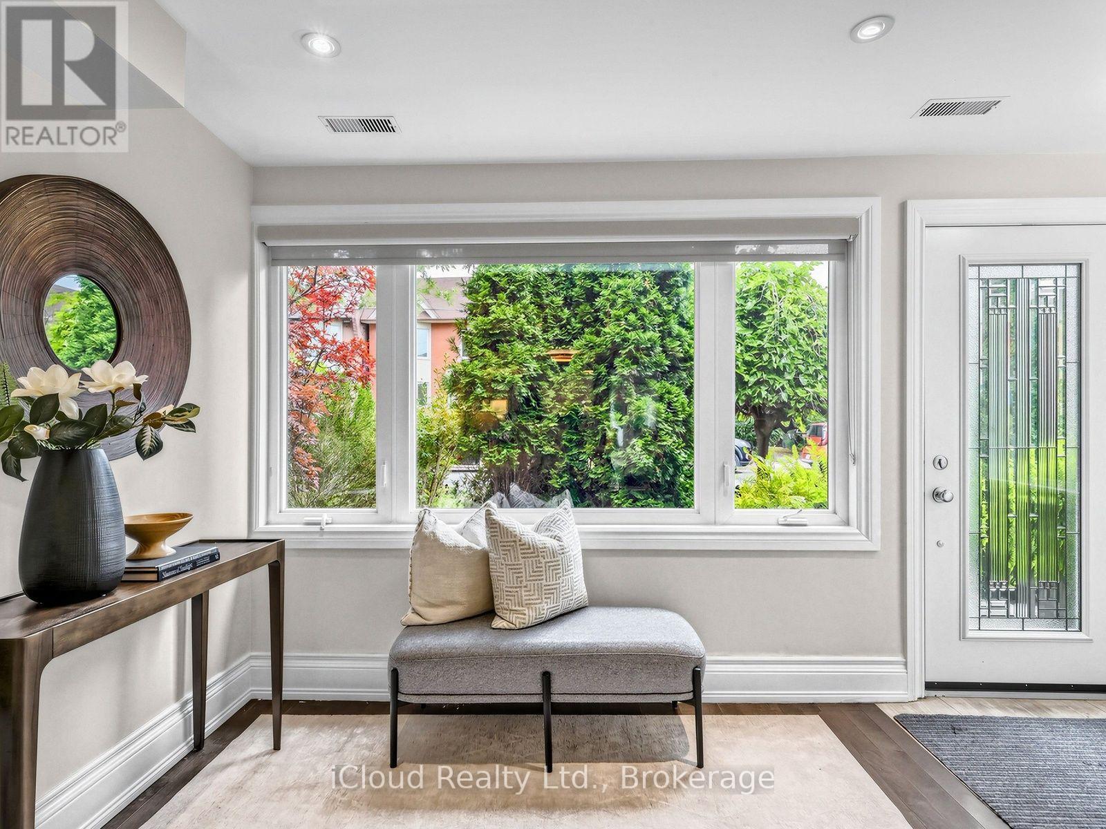 54 Arundel Avenue, Toronto, ON photo 7