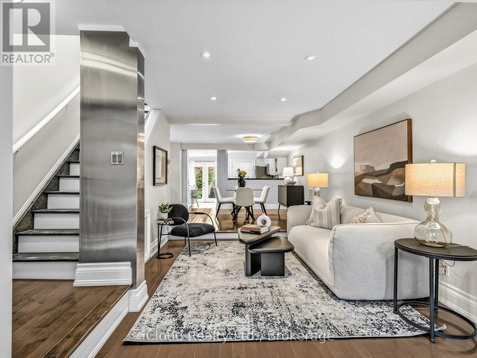 54 Arundel Avenue, Toronto, ON photo 9