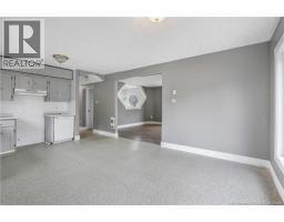 Bath (# pieces 1-6) - 49 Berwick Street, Fredericton, NB E3A4Y2 Photo 8