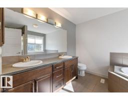 9056 Shaw Wy Sw, Edmonton, AB T6X0S3 Photo 31