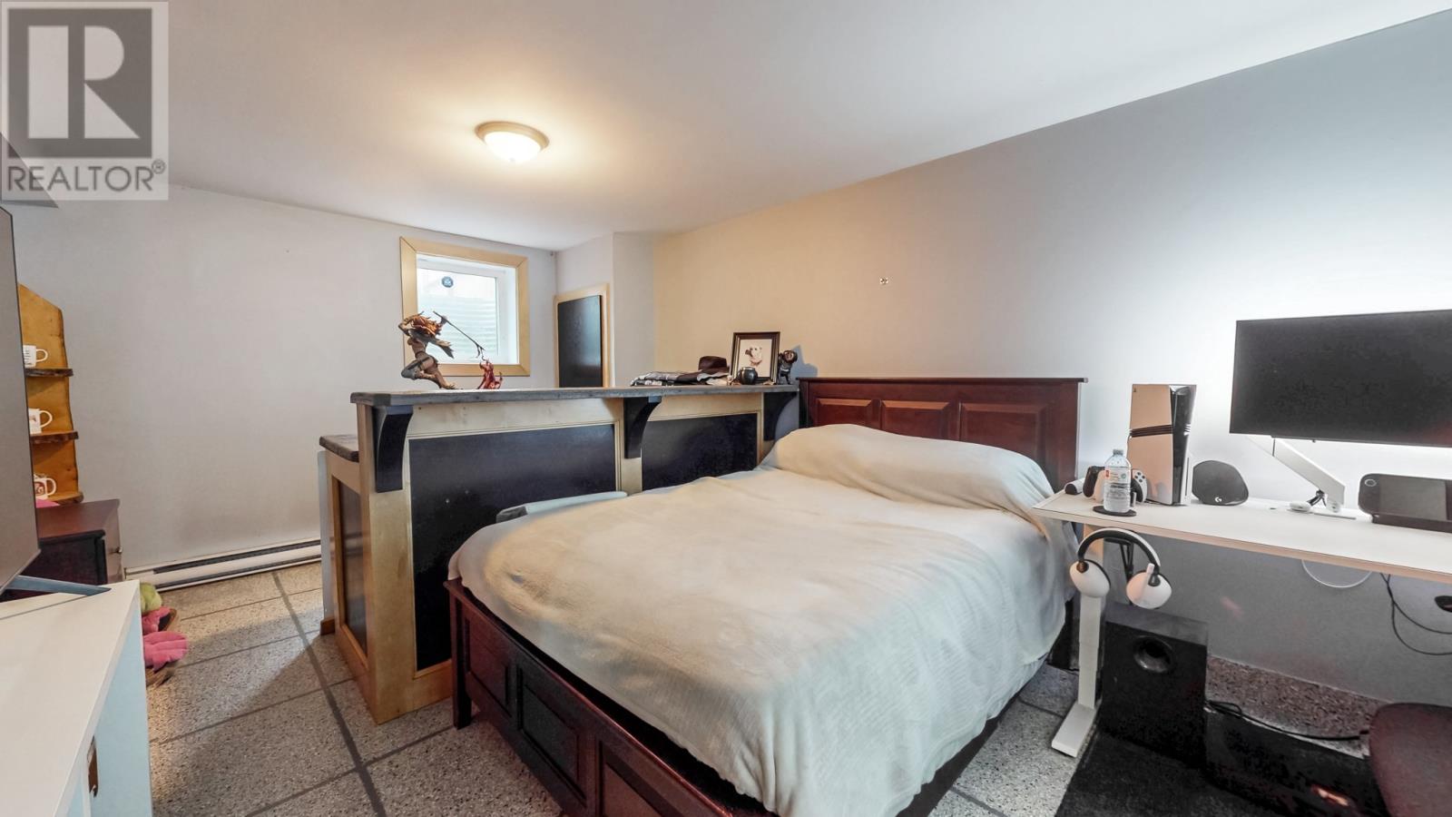 15 Maclaren Place - 19