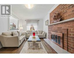 Living room - 135 Tilman Circle, Markham, ON L3P6A4 Photo 15