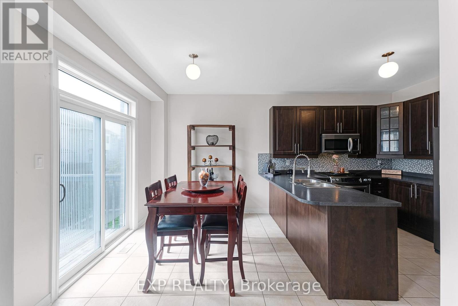 211 Ray Snow Boulevard, Newmarket, ON photo 13