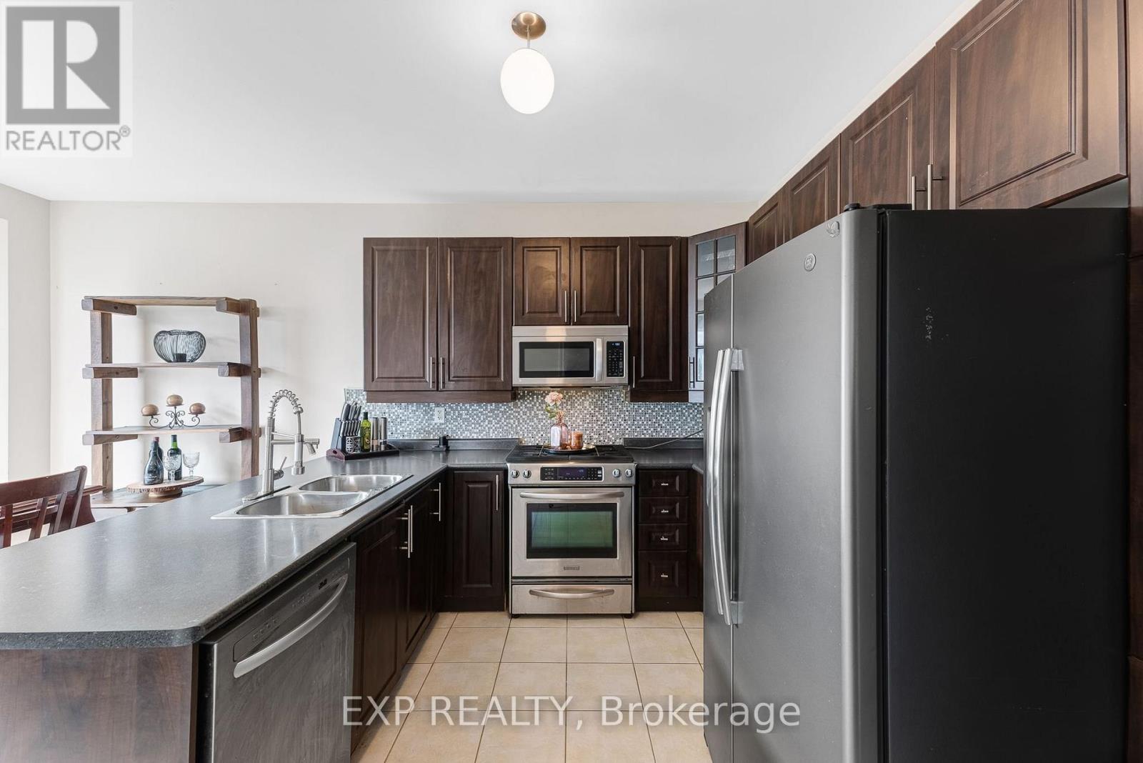 211 Ray Snow Boulevard, Newmarket, ON photo 15