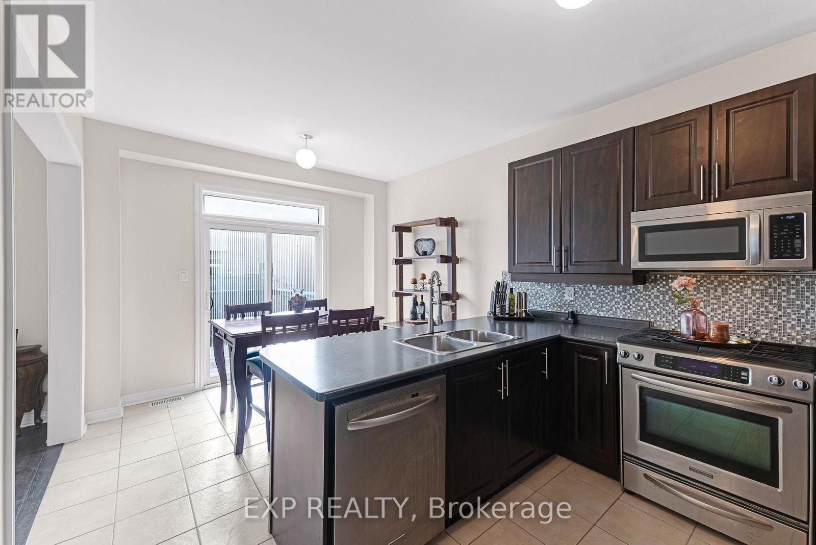 211 Ray Snow Boulevard, Newmarket, ON photo 16