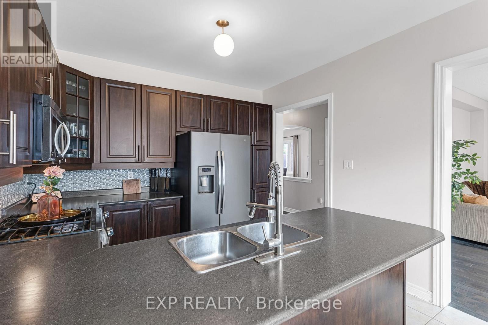 211 Ray Snow Boulevard, Newmarket, ON photo 17