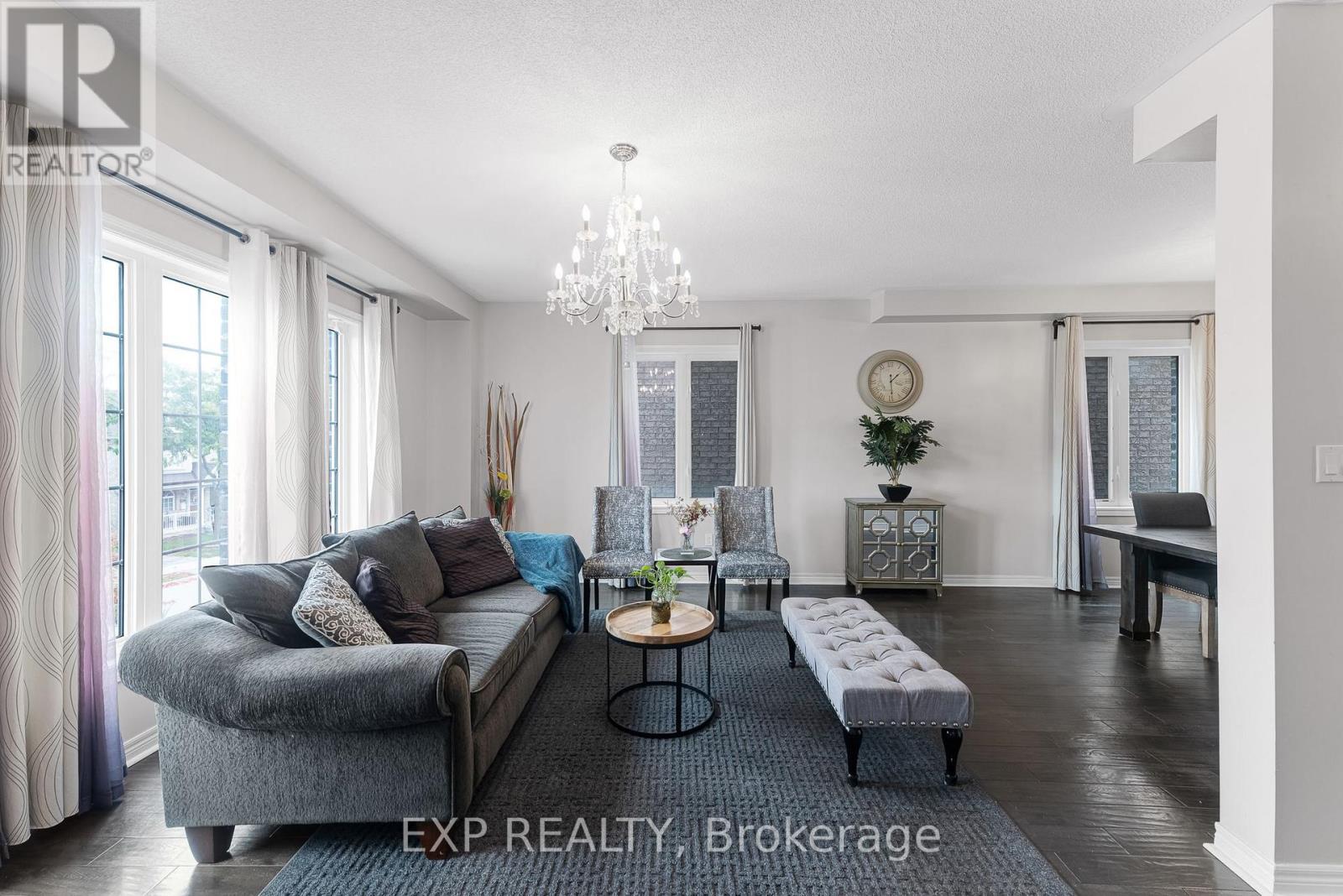 211 Ray Snow Boulevard, Newmarket, ON photo 7