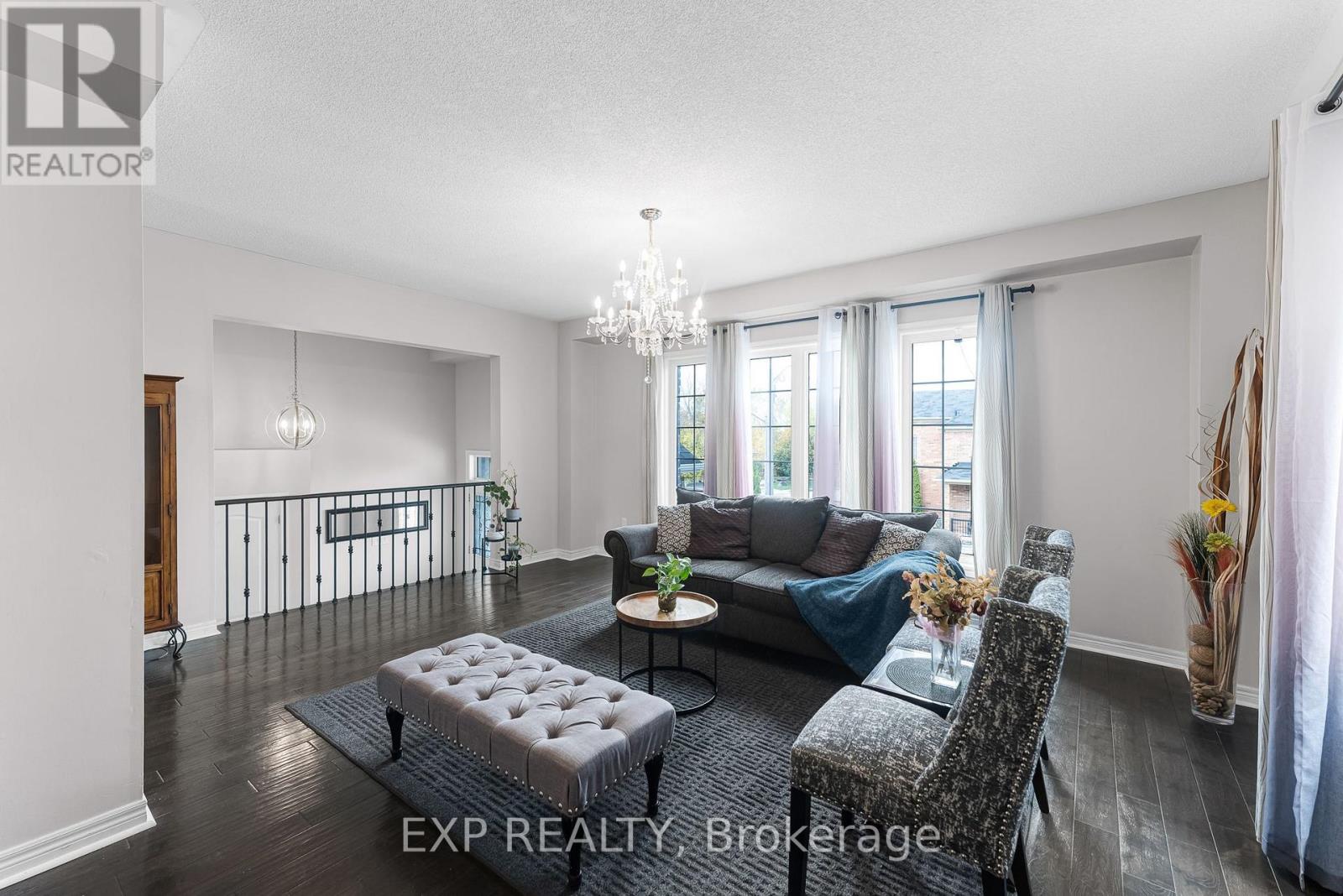 211 Ray Snow Boulevard, Newmarket, ON photo 8