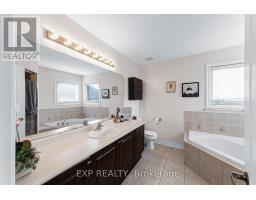 211 Ray Snow Boulevard, Newmarket, ON L3X3J3 Photo 24