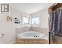 211 Ray Snow Boulevard, Newmarket, ON L3X3J3 Photo 25