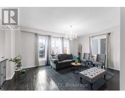 Family room - 211 Ray Snow Boulevard, Newmarket, ON L3X3J3 Photo 6