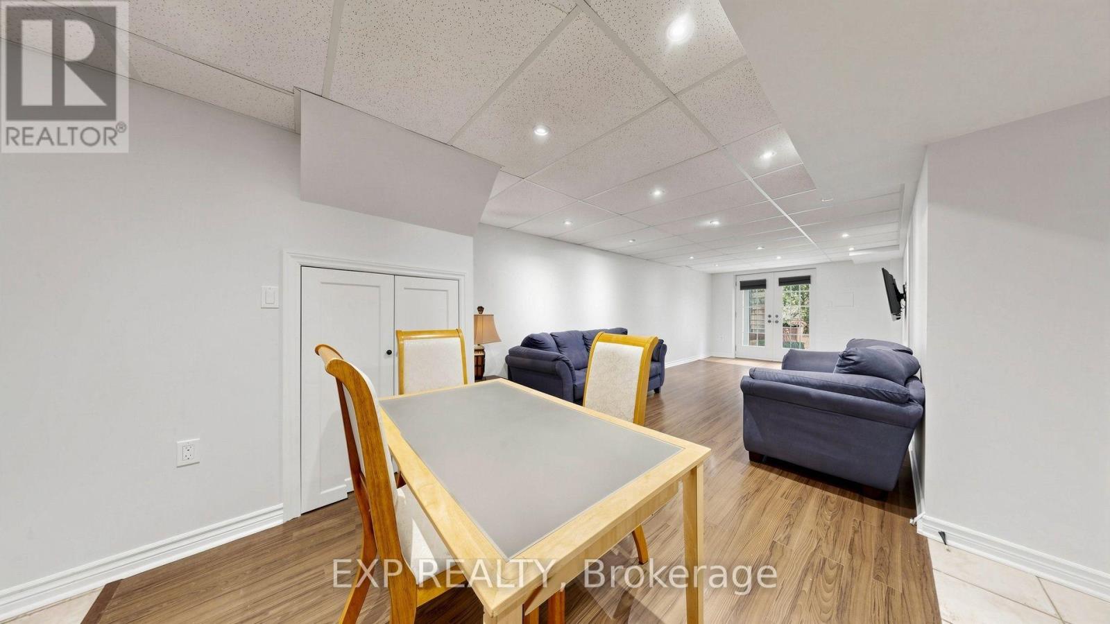 416 Bartholomew Drive, Newmarket, ON photo 27