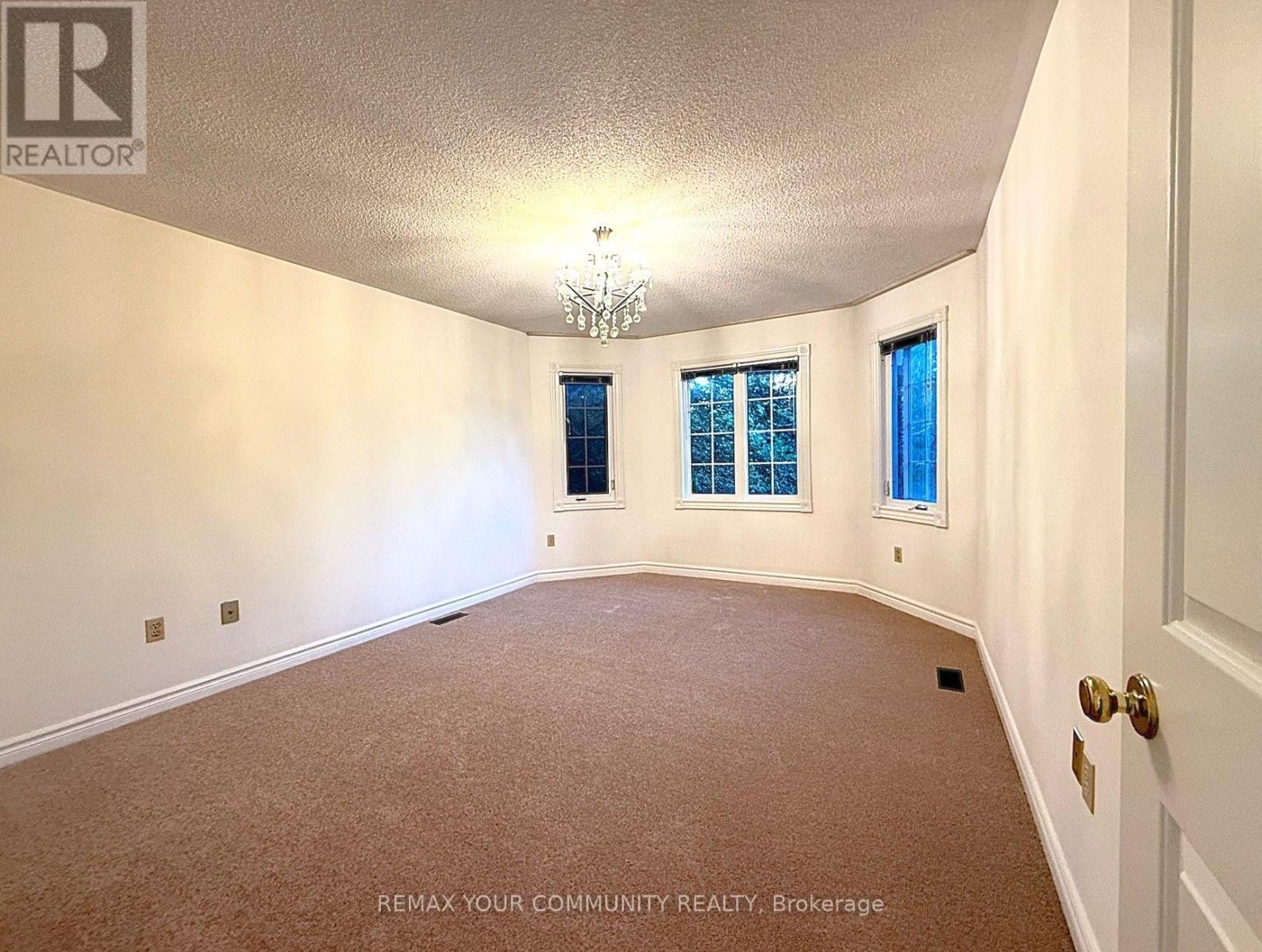 7 Crescentview Road — photo 14