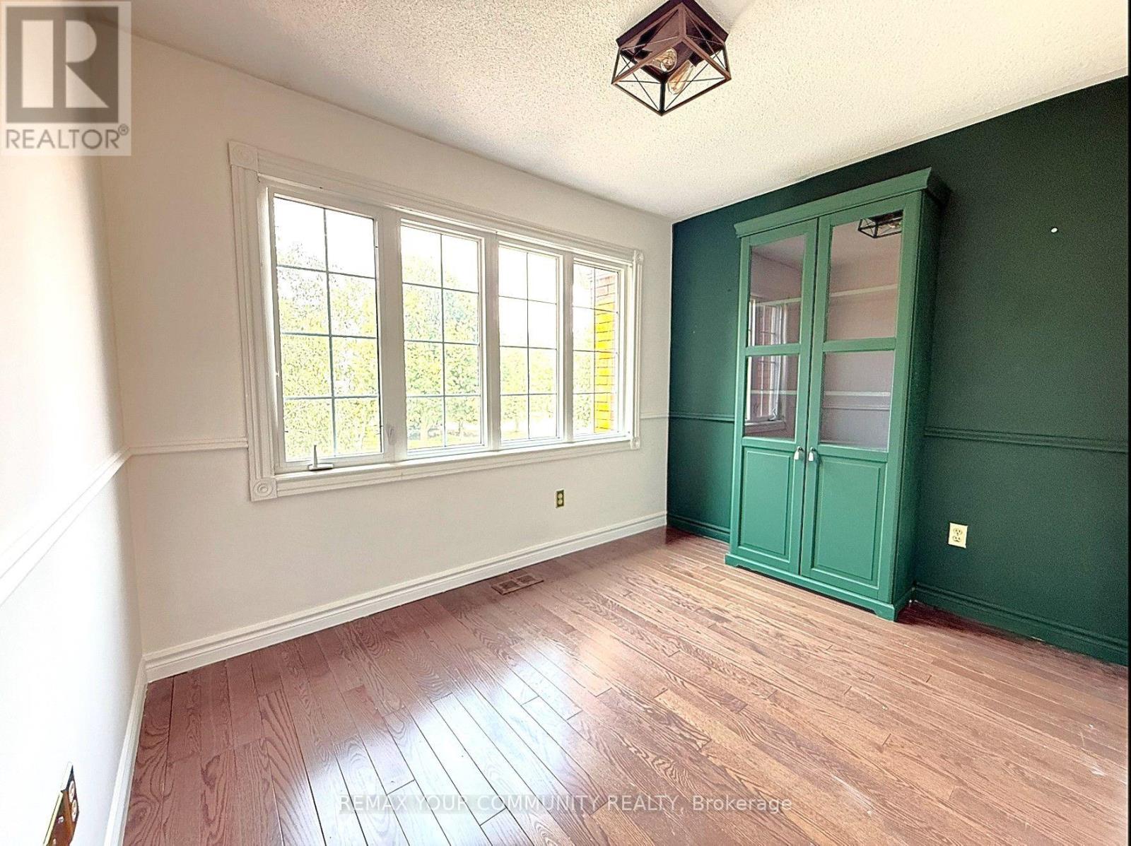 7 Crescentview Road — photo 18