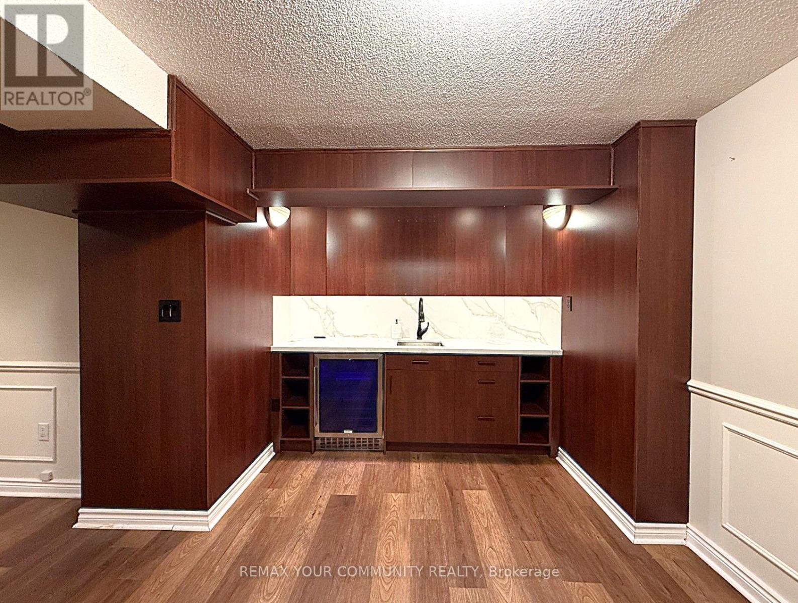 7 Crescentview Road — photo 23