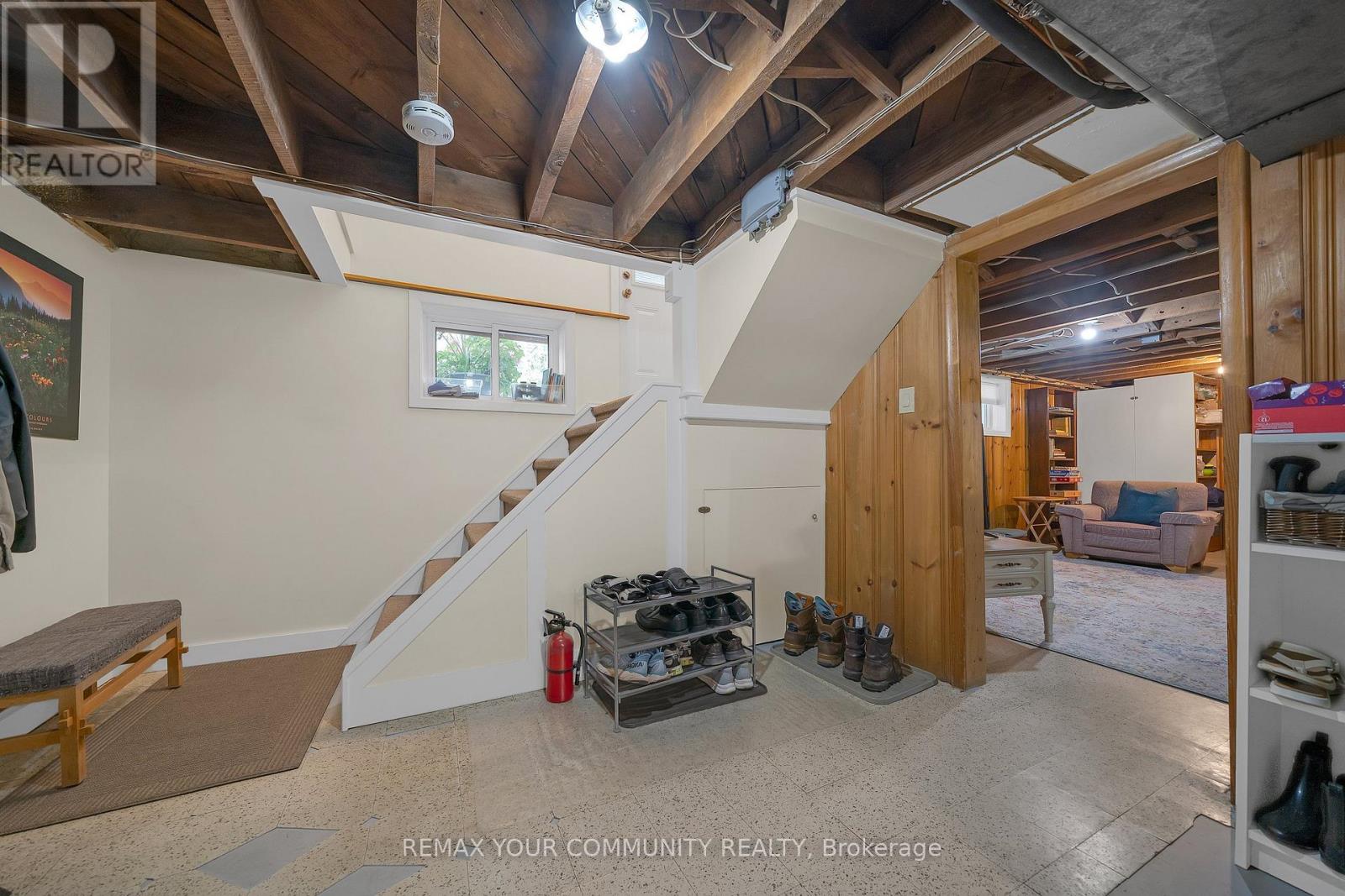 223 Richmond Street, Richmond Hill, ON photo 25