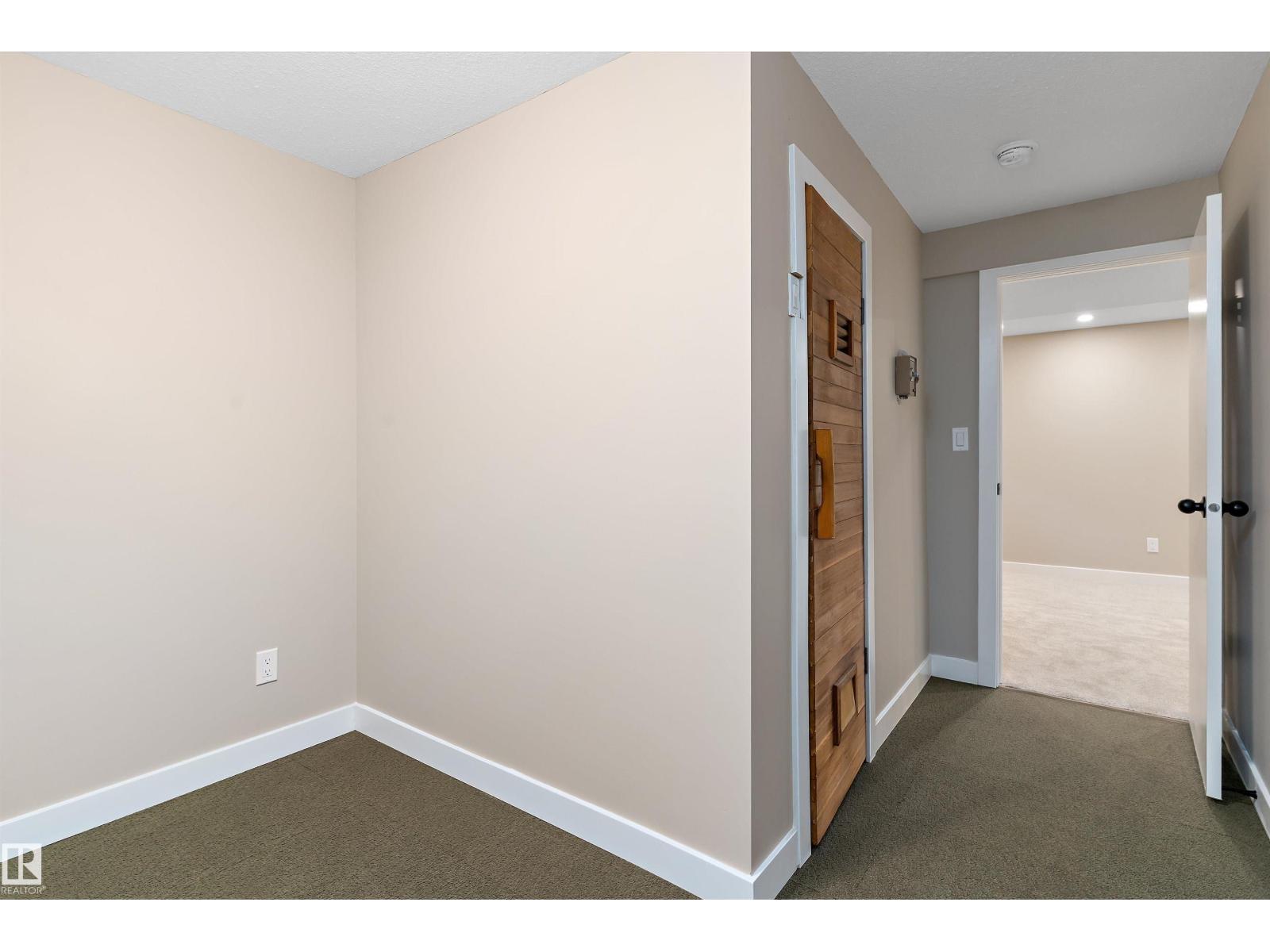 1 Larson Avenue, photo 39