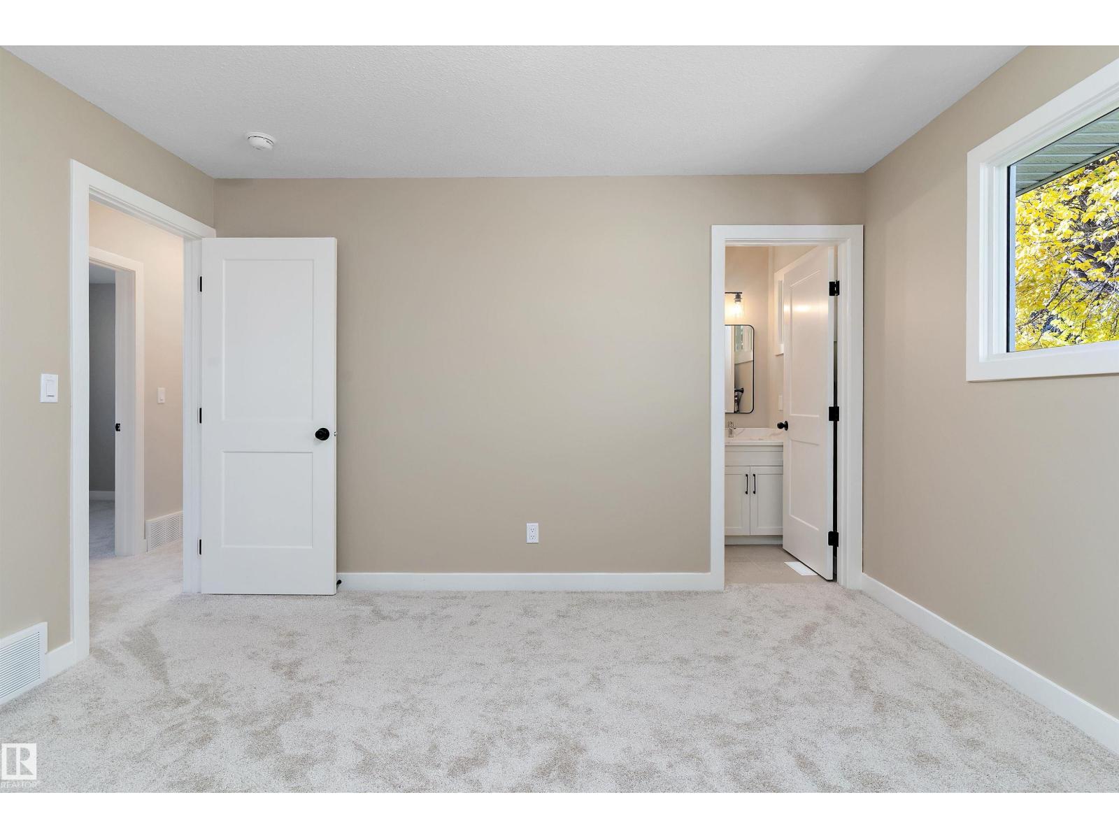 1 Larson Avenue, photo 28