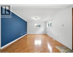 Living room - 69 Sixth Avenue, Brantford, ON N3S1A8 Photo 11
