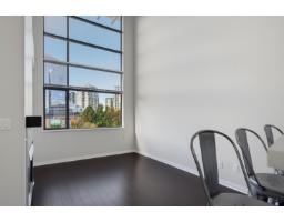 423 10866 City Parkway, Surrey, BC V3T5W9 Photo 9