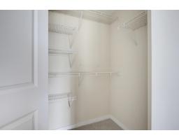 423 10866 City Parkway, Surrey, BC V3T5W9 Photo 32