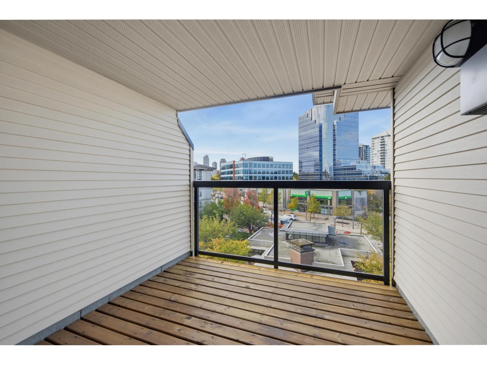 Photo of 423 10866 CITY PARKWAY 27